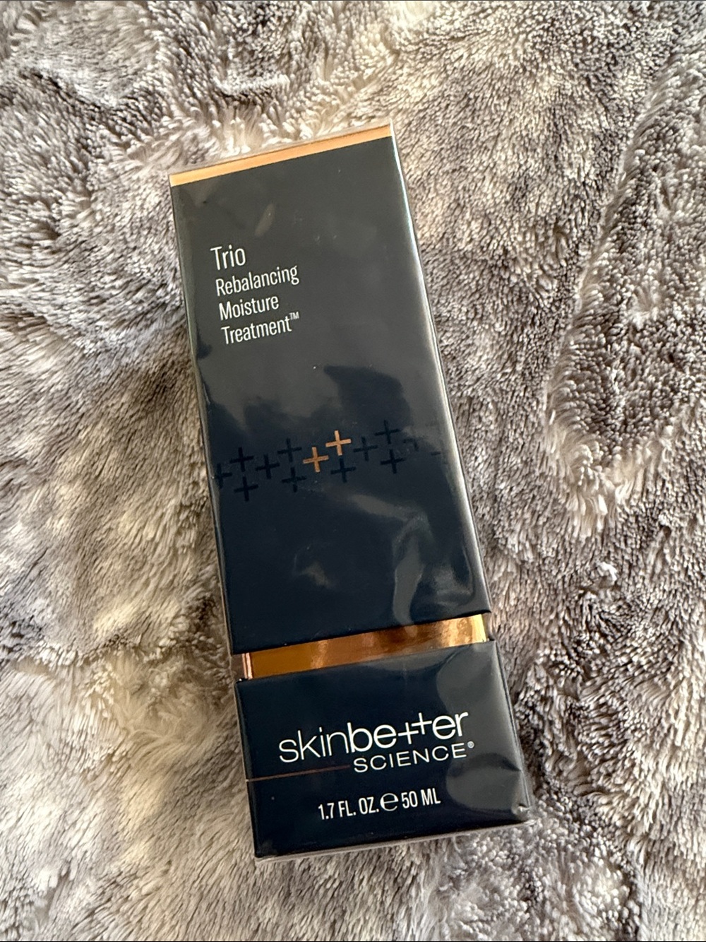 skinbetter science Trio Rebalancing Moisture Treatment — Black